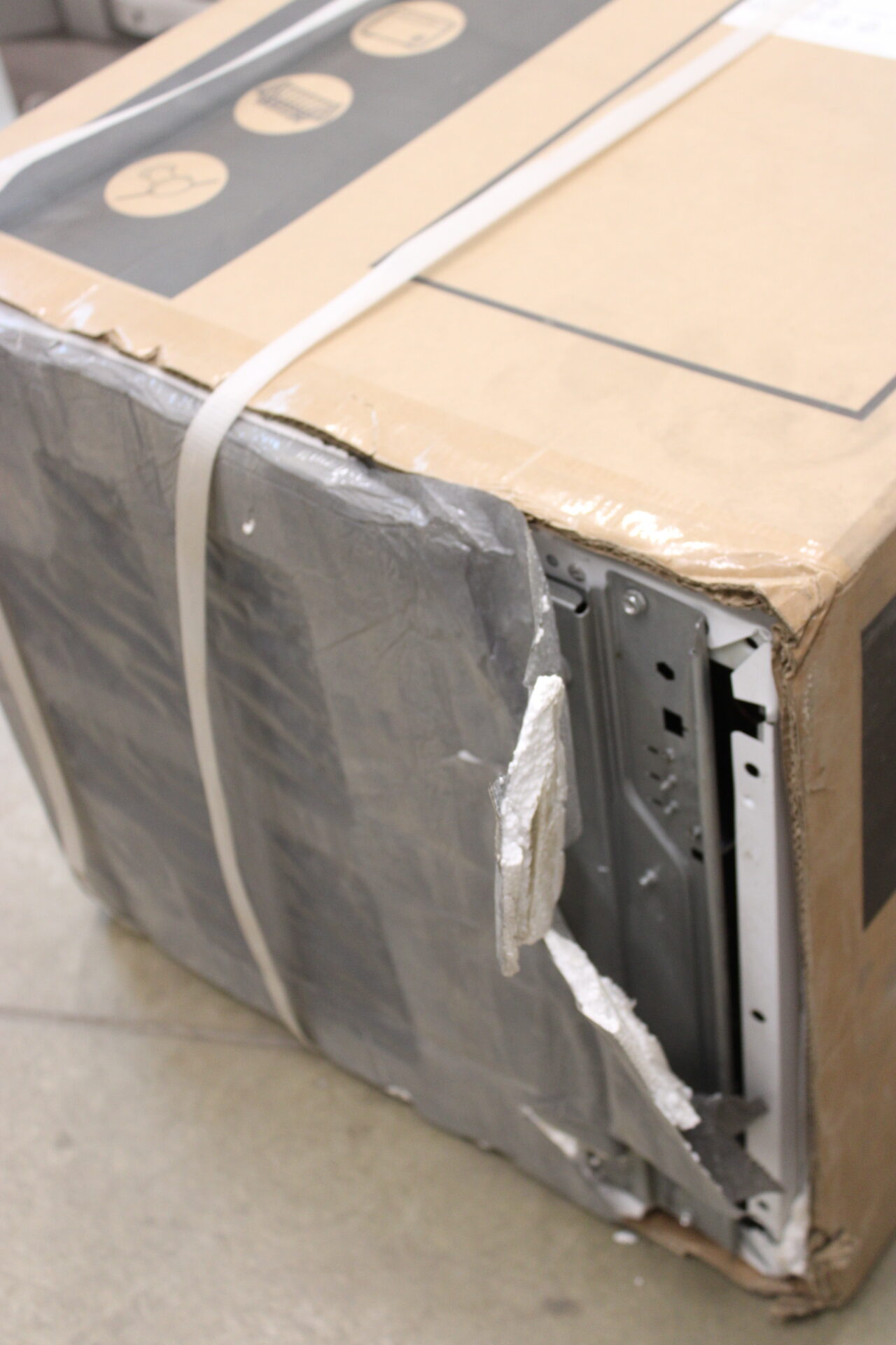 SALE OUT. Midea Freezer | MDRC152FEE01 | Energy efficiency class E | Chest | Free standing | Height 85 cm | Total net capacity 99 L | White | DAMAGED PACKAGING, BROKEN GRILLE, DAMAGED BOTTOM