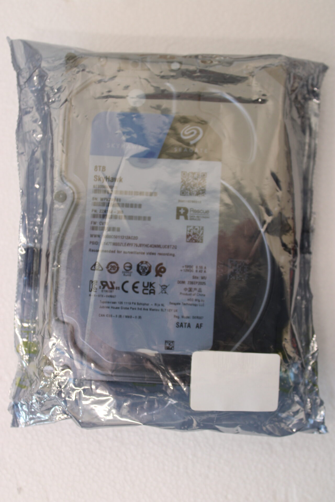 SALE OUT. SEAGATE ST8000VX010 SkyHawk 8 TB, 256 MB, SATA 6Gb/s | SALE OUT. Seagate REFURBISHED