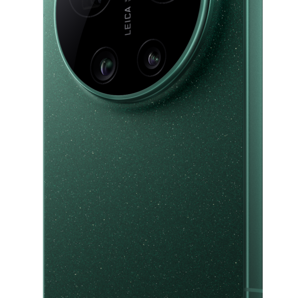 Xiaomi | 17 Ultra | Starlit Green | 6.9 " | LTPO AMOLED | 1200 x 2608 pixels | Qualcomm | Snapdragon 8 Elite Gen 5 (3 nm) | Internal RAM 16 GB | 512 GB | Dual SIM | 3G | 4G | 5G | Main camera resolution 50 MP | Secondary camera resolution 50 MP | Android 16, HyperOS 3 | 6800 mAh