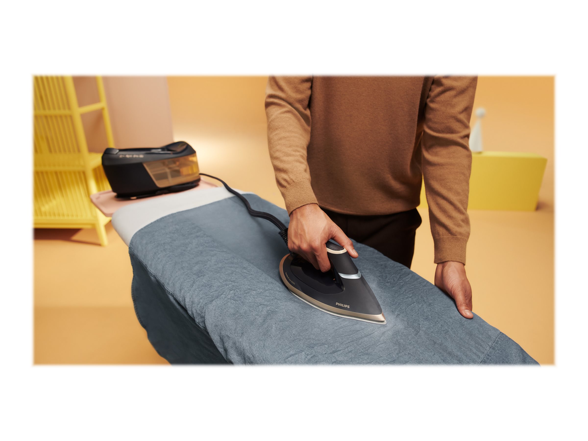 Philips Steam Station | PSG6064/80 6000 Series PerfectCare | 2400 W | 1.8 L | 8 bar | Auto power off | Vertical steam function | Calc-clean function - Image 18