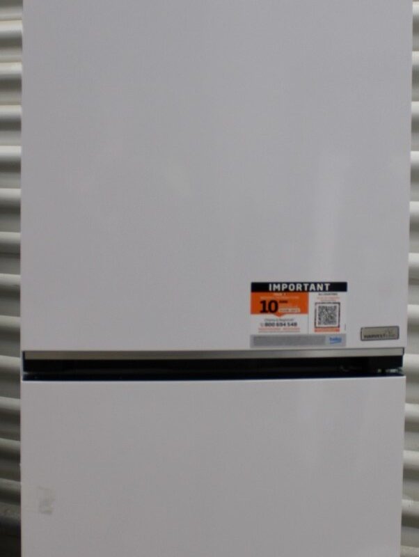 SALE OUT. BEKO Refrigerator | B3RCNA344HW1 | Energy efficiency class E | Free standing | Combi | Height 179.6 cm | No Frost system | Fridge net capacity 209 L | Freezer net capacity 92 L | Display | 37 dB | White | DAMAGED PACKAGING - Image 2