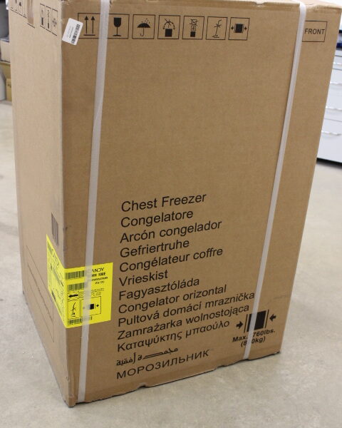 SALE OUT. Candy | Freezer | CCHH 100E | Energy efficiency class E | Chest | Free standing | Height 84.5 cm | Total net capacity 97 L | White | DAMAGED PACKAGING, SCRATCHED ON TOP COVER