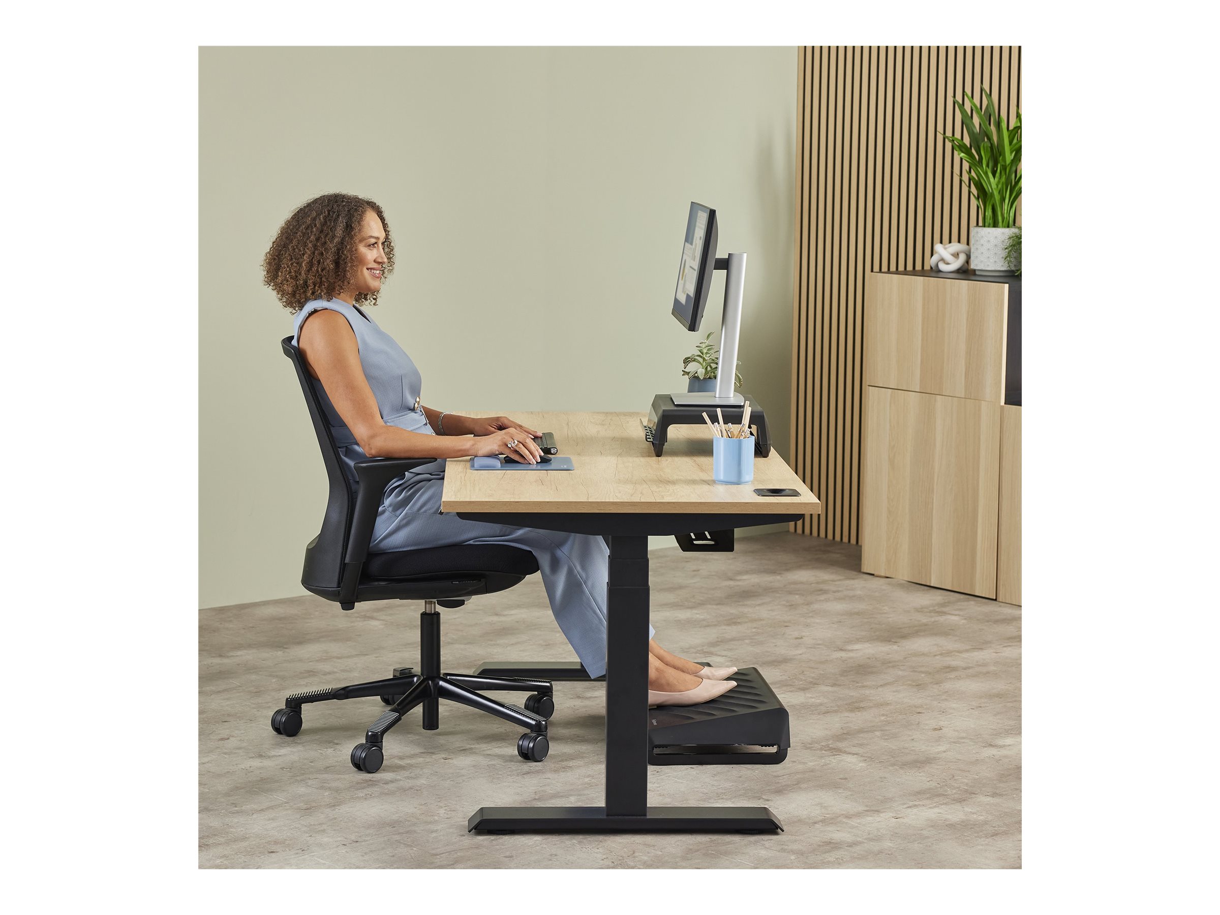 Fellowes | Breyta Compact Keyboard (TKL) Wrist Rest | Marine - Image 12