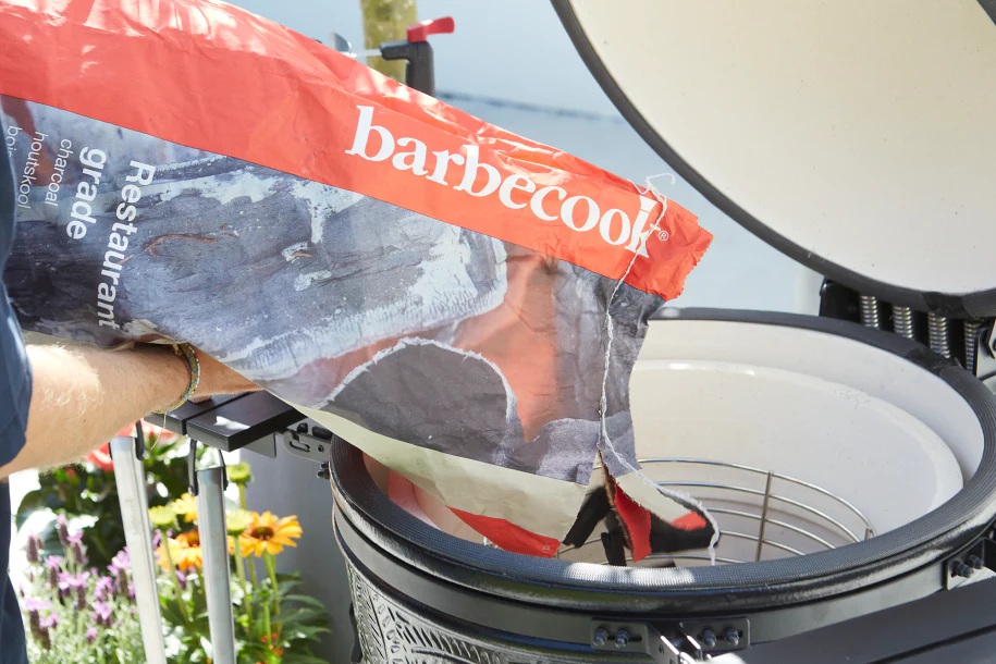 Barbecook | Restaurant Grade Charcoal 6kg mix Oak/Beech FSC (par 18 pcs) | BC-ACC-7472 - Image 2
