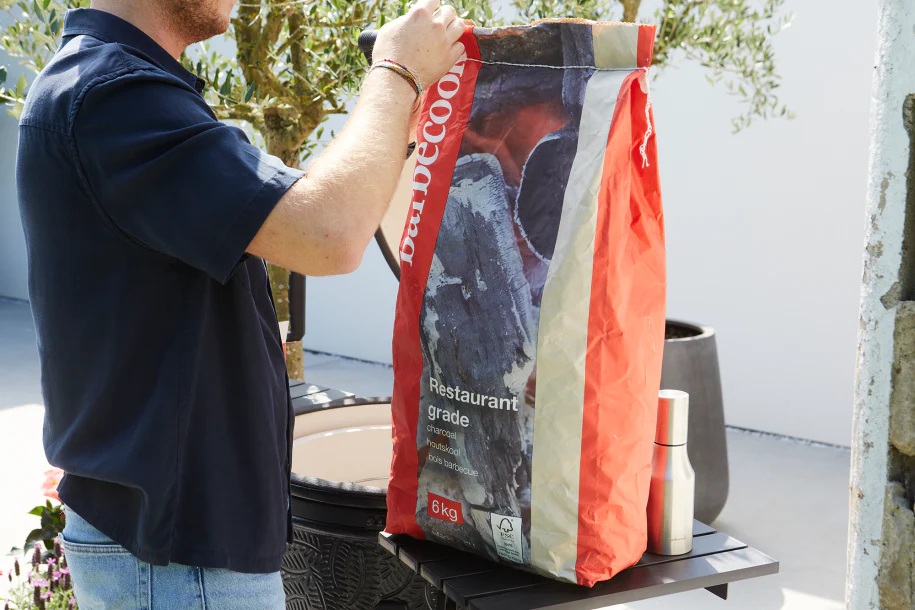 Barbecook | Restaurant Grade Charcoal 6kg mix Oak/Beech FSC (par 18 pcs) | BC-ACC-7472 - Image 3