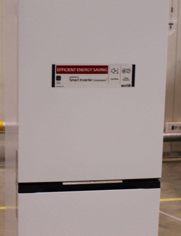 SALE OUT. LG GBBS322CSW Refrigerator, C, Free-standing, Combi, Height 2.03 m, Net fridge 262 L, Net freezer 113 L, White | LG Refrigerator | GBBS322CSW | Energy efficiency class C | Free standing | Combi | Height 203 cm | Fridge net capacity 262 L | Freezer net capacity 113 L | Display | 34 dB | White | DAMAGED PACKAGING, SCRATCHES AND DENTS ON BOTTOM DOOR