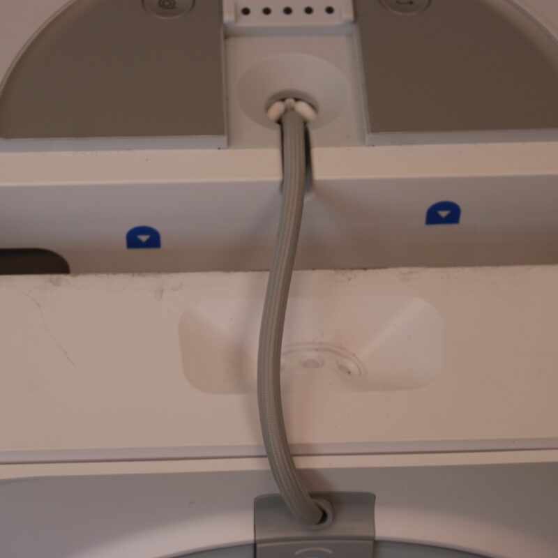 SALE OUT. | Ecovacs Window Cleaning Robot | WINBOT W2S OMNI | Corded | 8000 Pa | White | ITEM USED, DIRTY AND SCRATCHED - Image 5