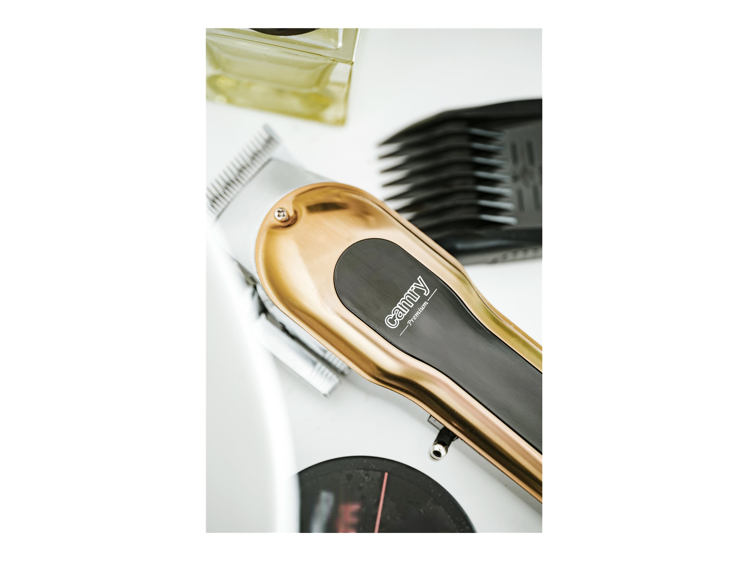 Camry Hair clipper with LCD display | CR 2844 | Cordless | Number of length steps 4 | Gold - Image 25