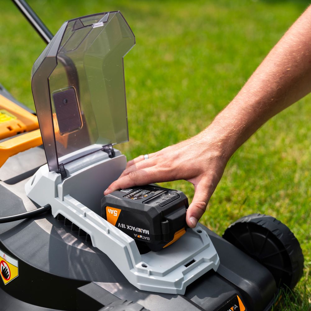 Batavia B.V. 18V Cordless Lawn Mower, 32 cm, Without battery and charger | Mowing Area 200 m² - Image 5