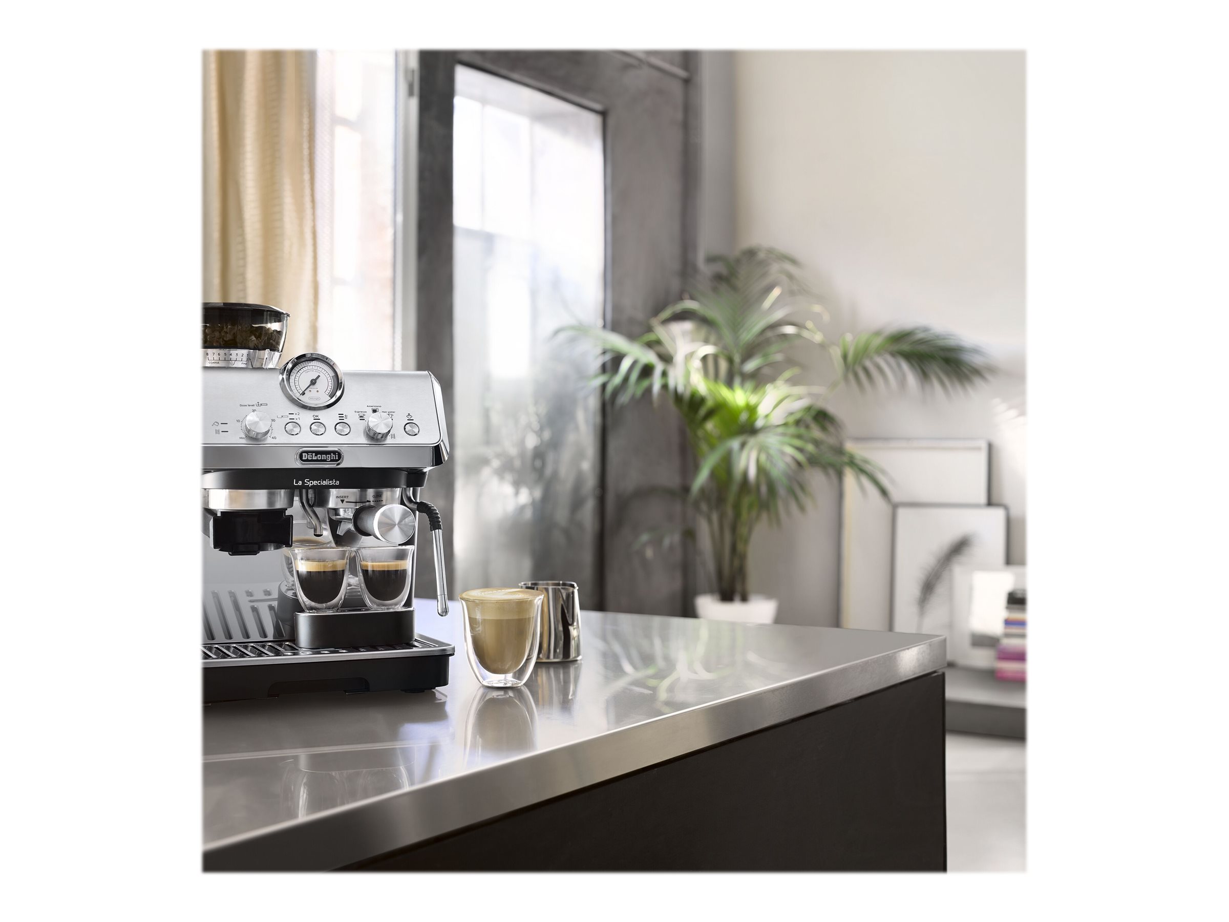 Delonghi Coffee machine | EC9155.MB | Pump pressure 15 bar | Built-in milk frother | Manual | Metal Black | 1400 W - Image 3