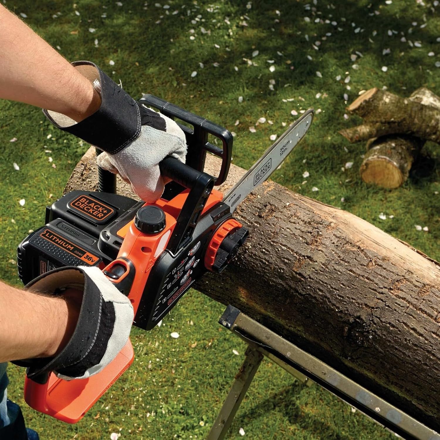 BLACK & DECKER Chainsaw | GKC3630L20-QW | 30 cm - Image 4