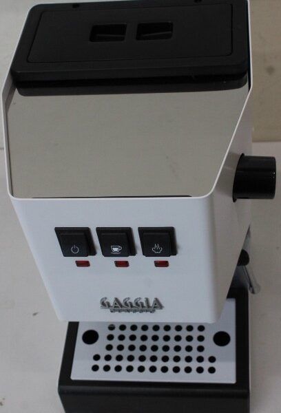 SALE OUT. | Gaggia Coffee Maker | RI9481/13 Classic Evo | Pump pressure 15 bar | Built-in milk frother | Ground | 1300 W | White | DAMAGED PACKAGING, DENT ON THE TOP, CRACKED PLASTIC