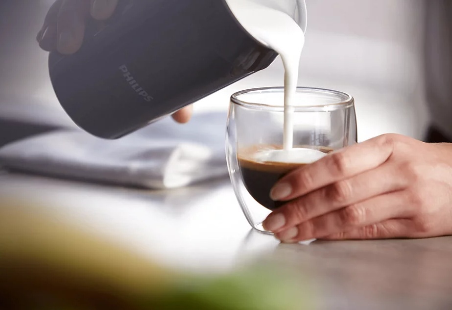 Philips | Milk Frother | CA6500/63 Milk Twister | 0.12 L | 420-500 W | Milk frother | Black - Image 3