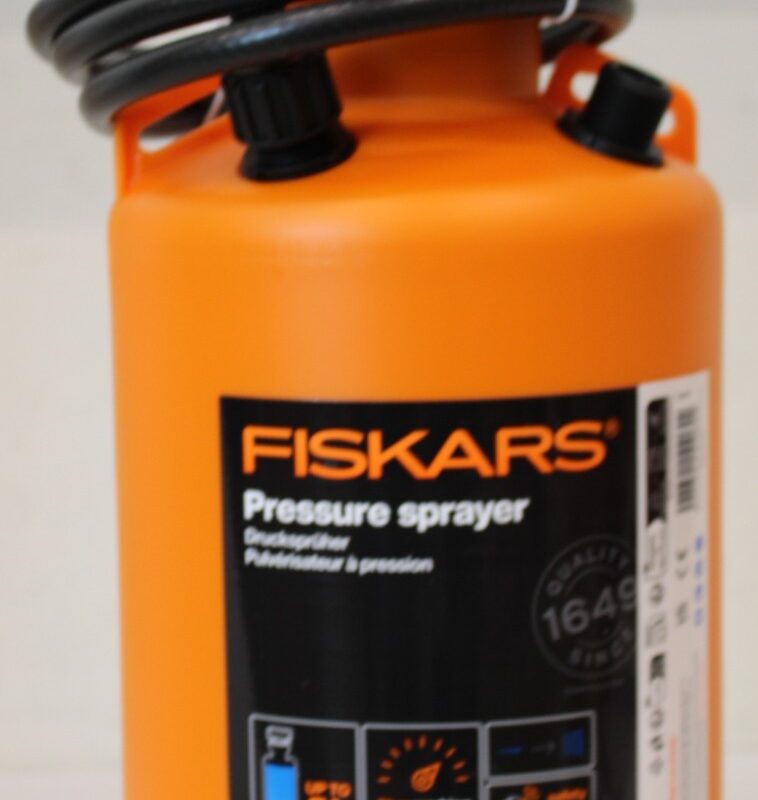 SALE OUT. | Fiskars Pressure Sprayer, 5 L | DAMAGED PACKAGING
