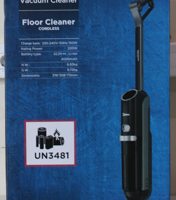 SALE OUT. | Midea Cordless Vacuum Cleaner | X10 Wet and Dry | 220 W | 22.2 V | Operating time (max) 35 min | Black | Warranty 24 month(s) | DAMAGED PACKAGING, USED, DIRTY, SCRATCHED AND WET ITEM. WRONG SN ON PACKAGING - Image 2