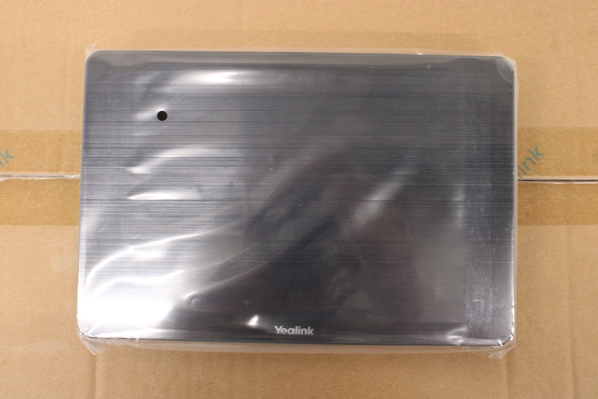 SALE OUT. | Yealink MeetingBar A50 Microsoft Teams Rooms on Android | Black | DAMAGED PACKAGING | 24 month(s) - Image 4