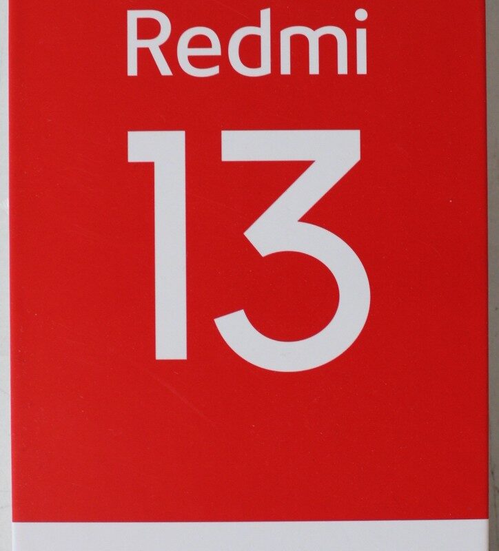 Xiaomi | Redmi | 13 | Midnight Black | 6.79 " | IPS LCD | 1080 x 2460 pixels | Mediatek | Internal RAM 8 GB | 256 GB | microSDXC | Dual SIM | Nano SIM | 4G | Main camera resolution 108+2 MP | Secondary camera resolution 13 MP | Android | 14 | 5030 mAh | Warranty 24 month(s) | DEMO, SCRATCHED SCREEN PROTECTION