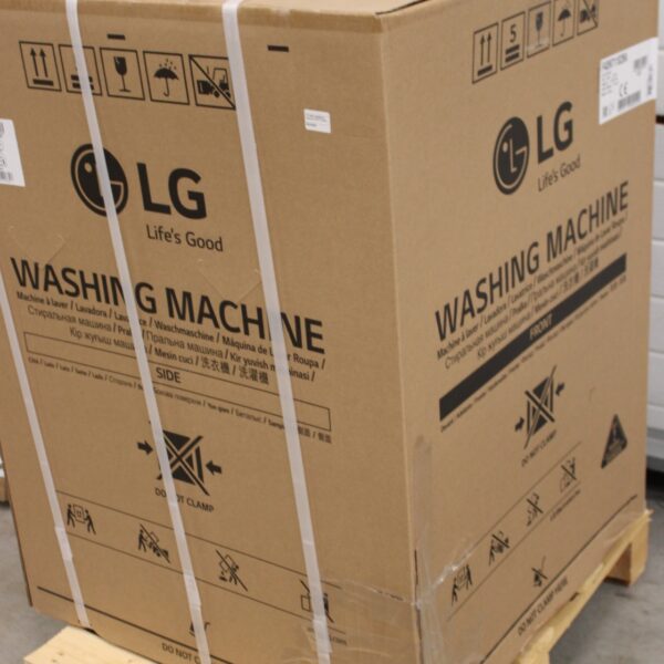 SALE OUT. LG F4DR711S2BA Washing machine, A, Front loading, Washing capacity 11 kg, Depth 56,5 cm, 1360 RPM, Black | LG | Washing Machine with Dryer | F4DR711S2BA | Energy efficiency class A/D | Front loading | Washing capacity 11 kg | 1400 RPM | Depth 57 cm | Width 60 cm | Display | TFT | Drying system | Drying capacity 6 kg | Steam function | Direct drive | Wi-Fi | Black | DAMAGED PACKAGING
