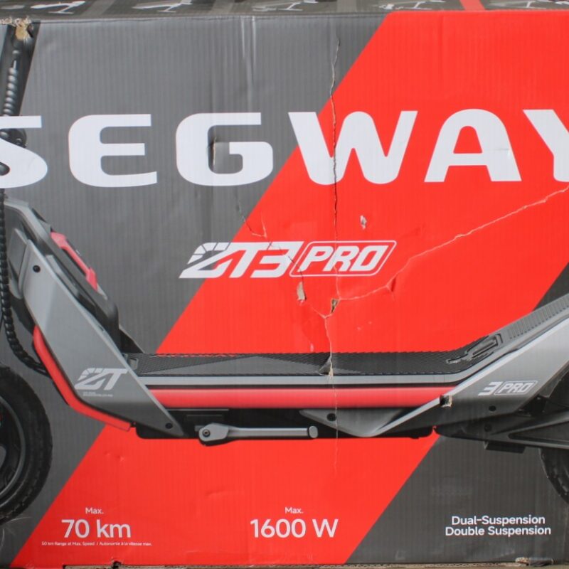 SALE OUT. Ninebot by Segway Kickscooter ZT3 Pro E, Black | Segway Ninebot Kickscooter ZT3 Pro E | 1600 W | 25 km/h | 11 " | 24 month(s) | Black | DAMAGED PACKAGING, SCRATCHED, DIRTY, MOUNTING MARKS - Image 3