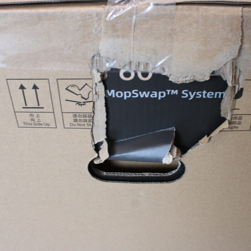 SALE OUT. MOVA MOBIUS 60 Robot Vacuum, Black | MOVA Robot Vacuum | MOBIUS 60 | Wet&Dry | 6400 mAh | Dust capacity 3.2 L | 30000 Pa | Black | DAMAGED PACKAGING, ITEM AND PARTS ARE SCRATCHED, DIRTY AND WET. USED LIQUID BOTTLES | 36 month(s) - Image 3