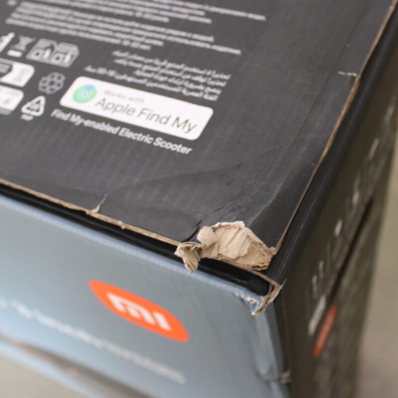 SALE OUT. Xiaomi Electric Scooter 6 Max GL | Xiaomi 24 month(s) | DAMAGED PACKAGING, PAINT AND BODY (NEAR SCREEN). MISSING INNER PACKAGING. ITEM IS SCRATCHED, DIRTY - Image 2