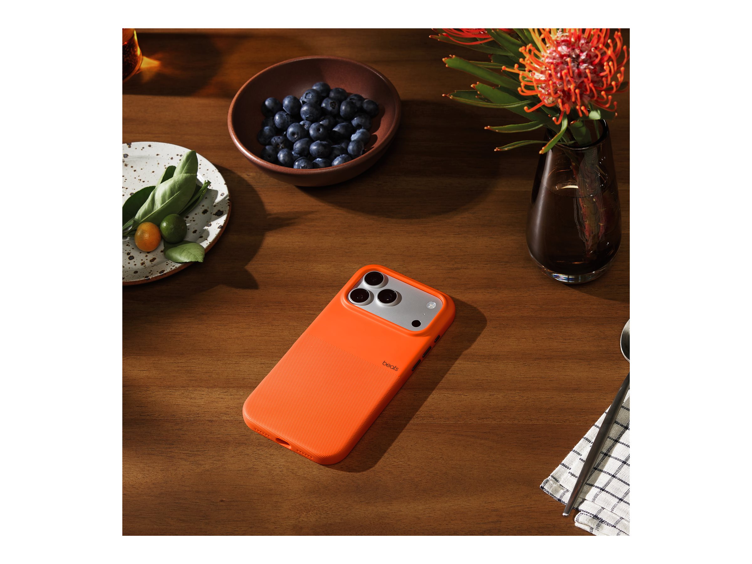 Apple iPhone 17 Pro Max Rugged Case with MagSafe and Camera Control – Sierra Orange | Apple - Image 3