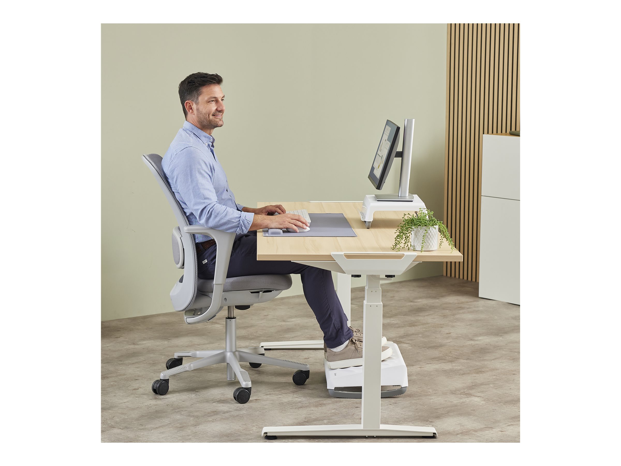 Fellowes | Breyta Palm Wrist Rest | Grey - Image 15