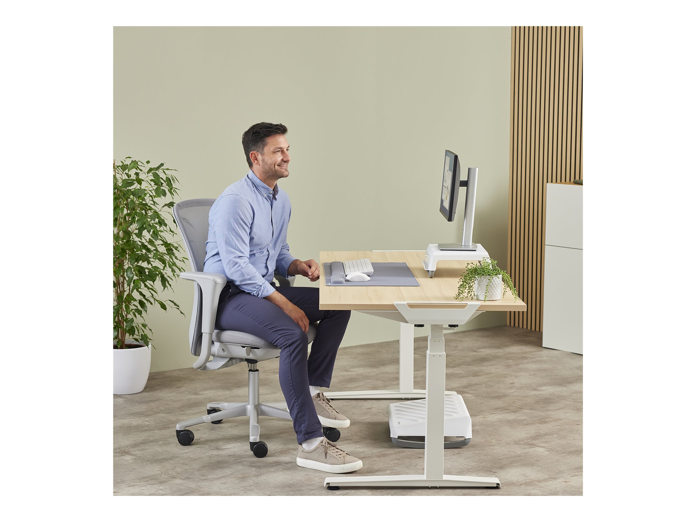 Fellowes | Breyta Palm Wrist Rest | Grey - Image 17