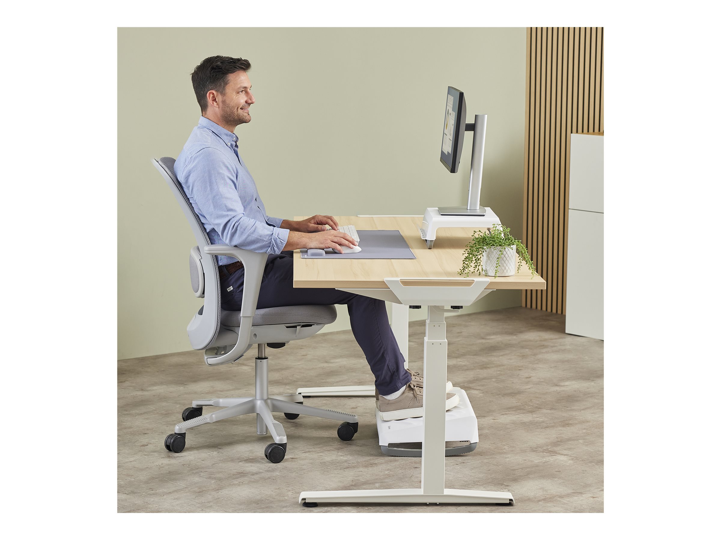Fellowes | Breyta Palm Wrist Rest | Grey - Image 18