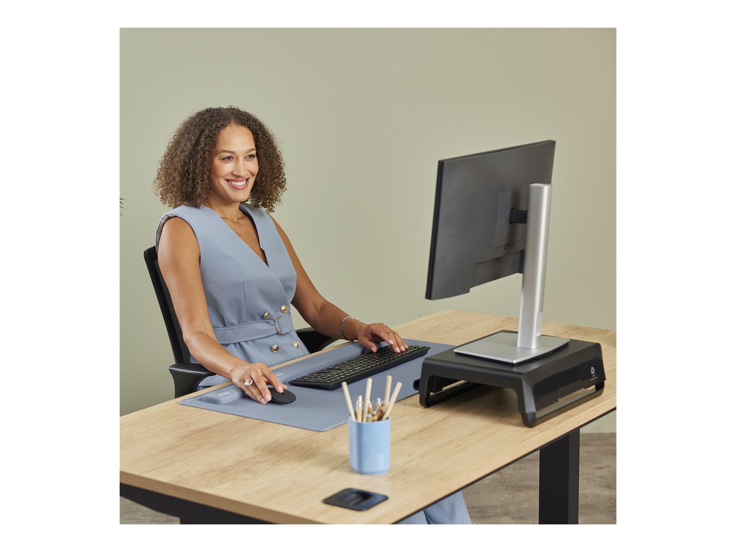Fellowes | Breyta Palm Wrist Rest | Marine - Image 14