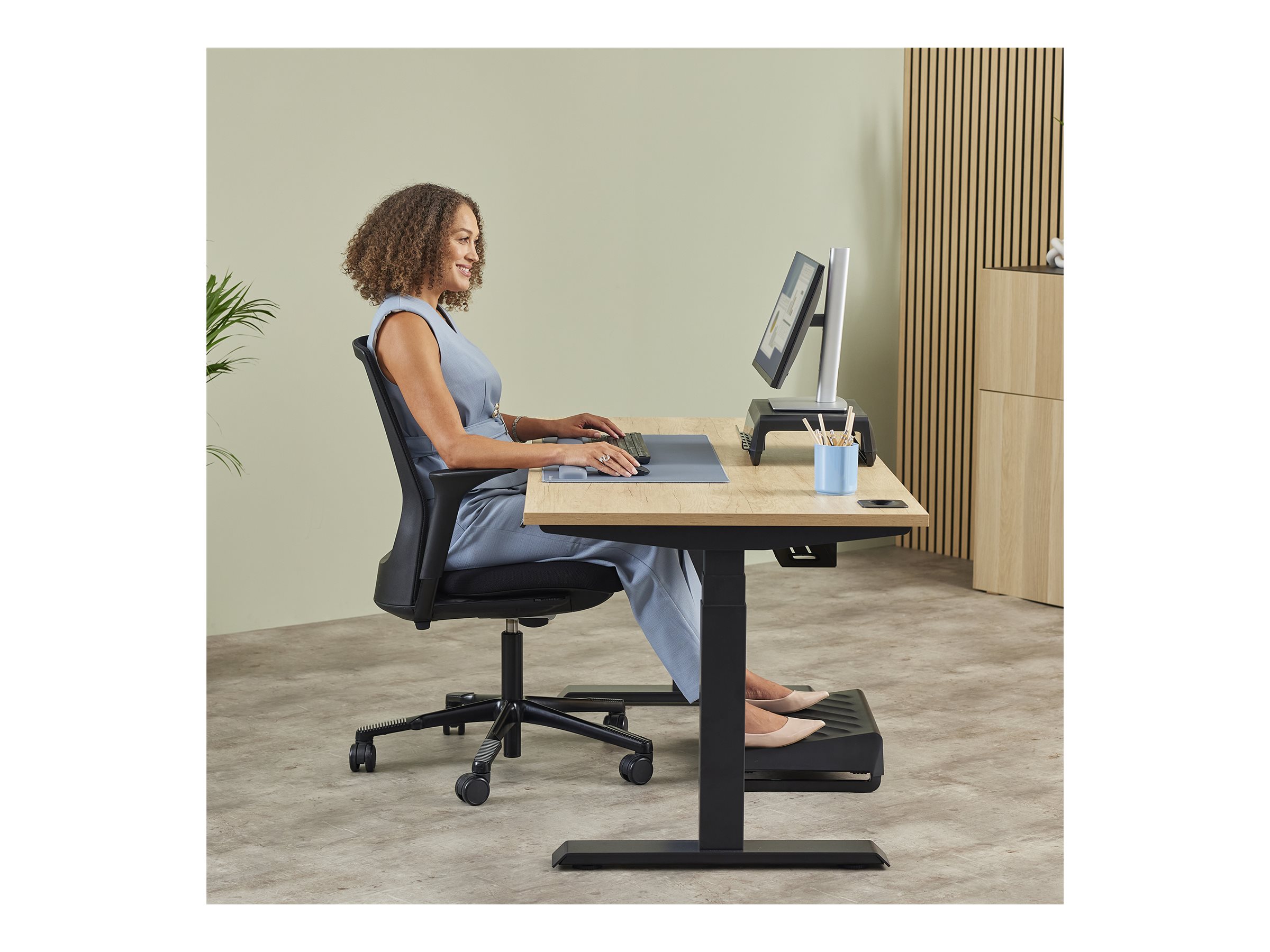 Fellowes | Breyta Palm Wrist Rest | Marine - Image 15
