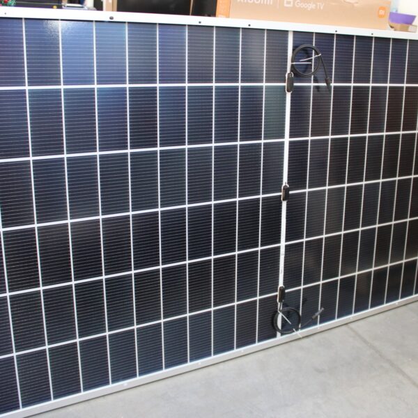 SALE OUT. | TrinaSolar 720 W | VERTEX TSM-NEG21C.20 | N-Type BIFACIAL Dual Glass i-TOPCon Monocrystalline | 144 month(s) | SCRATCHED