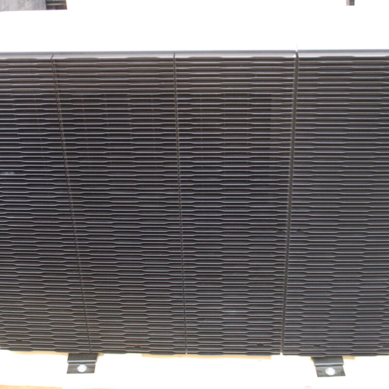 SALE OUT. Hisense Hi-Therma II R290 monobloc 5 kw heat pump outdoor unit | Hisense AHW-050HCPB1 | Hi-Therma II R290 monobloc 5 kw heat pump outdoor unit | 36 month(s) | DAMAGED RADIATOR (DENTED), DEMO - Image 3