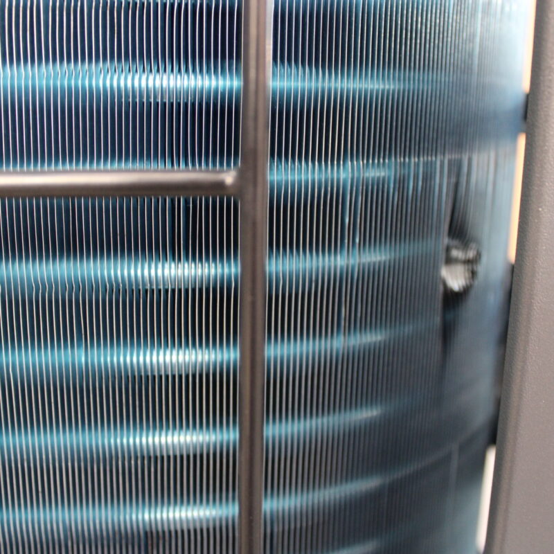 SALE OUT. Hisense Hi-Therma II R290 monobloc 5 kw heat pump outdoor unit | Hisense AHW-050HCPB1 | Hi-Therma II R290 monobloc 5 kw heat pump outdoor unit | 36 month(s) | DAMAGED RADIATOR (DENTED), DEMO - Image 5