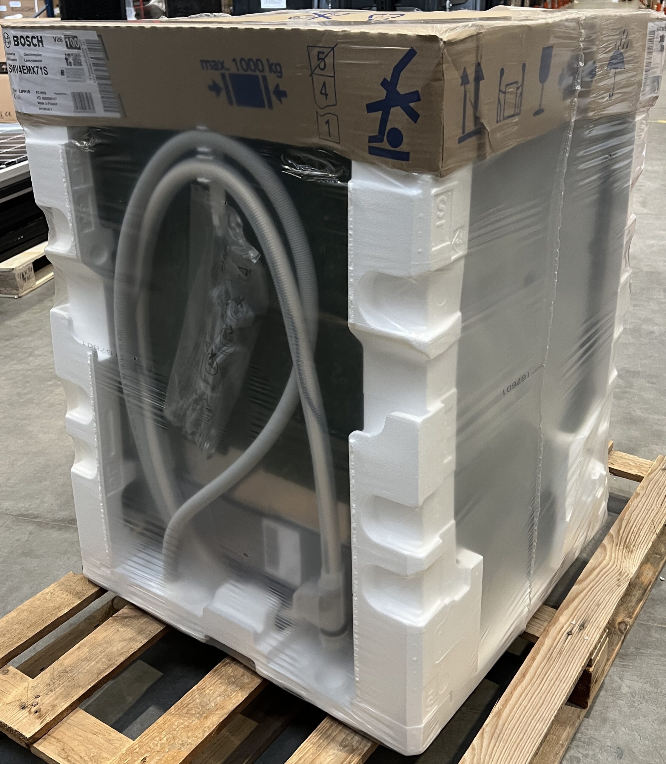 SALE OUT. | SALE OUT. Dishwasher | SMV4EMX71S | Built-in | Width 60 cm | Number of place settings 14 | Number of programs 6 | Energy efficiency class B | Display | AquaStop function | White | DAMAGED PACKAGING, SCRATCHED FRONT - Image 2