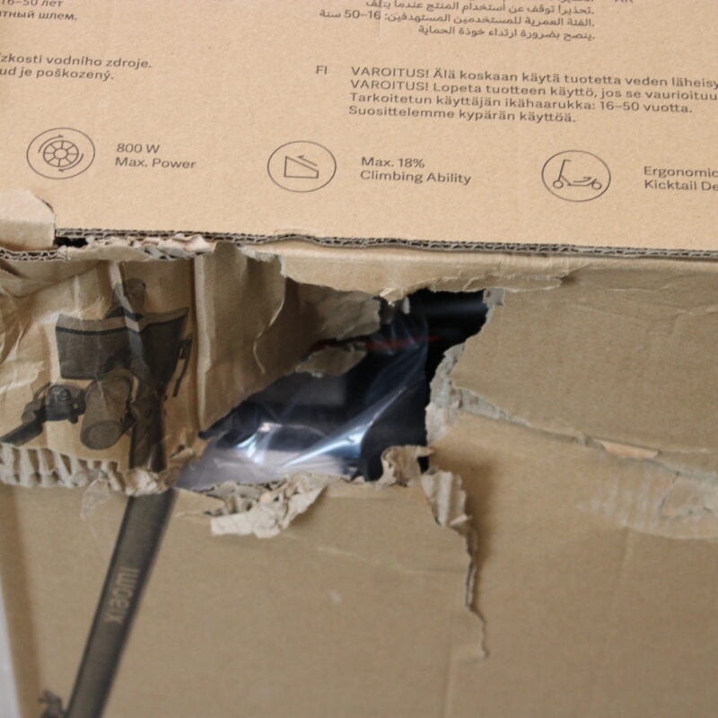 SALE OUT. Xiaomi Electric Scooter 6 GL | Xiaomi 24 month(s) | DAMAGED PACKAGING AND PAINT, SCRATCHED - Image 2