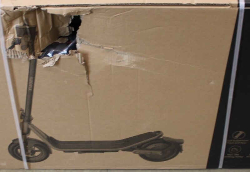 SALE OUT. Xiaomi Electric Scooter 6 GL | Xiaomi 24 month(s) | DAMAGED PACKAGING AND PAINT, SCRATCHED - Image 3