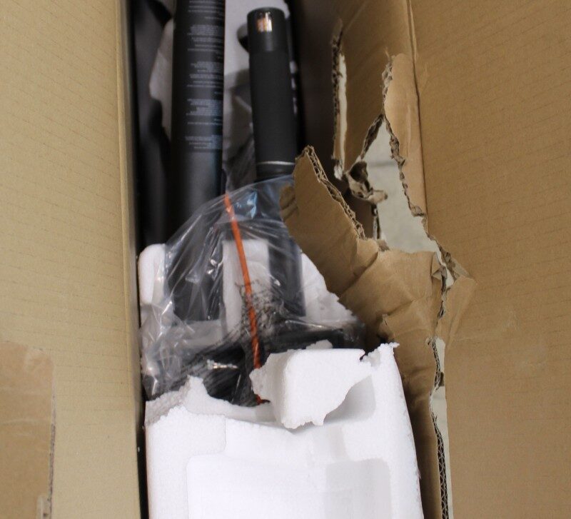 SALE OUT. Xiaomi Electric Scooter 6 GL | Xiaomi 24 month(s) | DAMAGED PACKAGING AND PAINT, SCRATCHED - Image 4