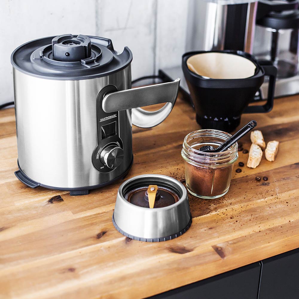 Gastroback Design Multi Juicer Digital Pro | 40153 | Type Multi juicer | Stainless steel/Black | 1500 W | Extra large fruit input | Number of speeds 5 - Image 2