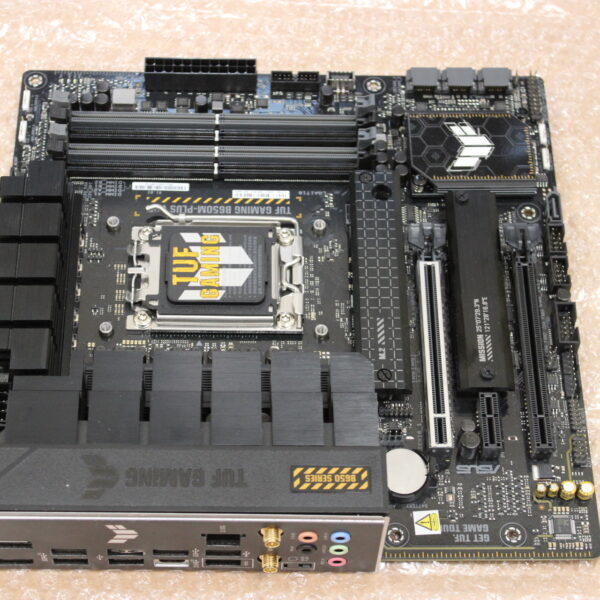 SALE OUT. Asus TUF GAMING B650M-PLUS WIFI | Processor family AMD | Processor socket AM5 | DDR5 DIMM | Memory slots 4 | Supported hard disk drive interfaces SATA, M.2 | Number of SATA connectors 4 | Chipset AMD B650 | micro-ATX | WITHOUT ORIGINAL PACKAGING, MANUALS AND ACCESORIES ONLY BACK PANEL INCLUDED